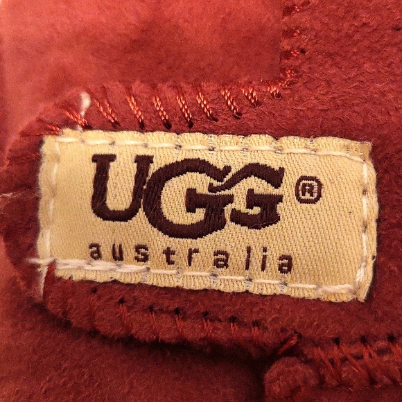 Maroon colored suede UGG infant boots - Picture 3 of 5